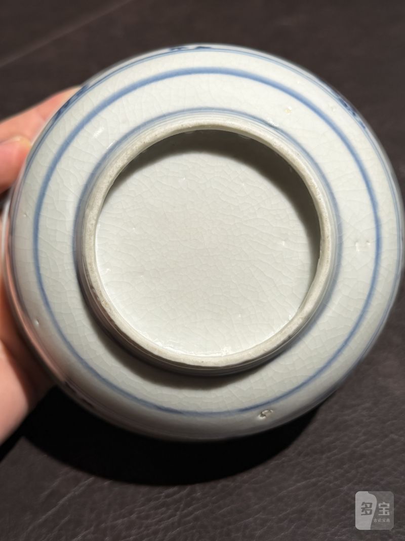 明空白期 青花暗刻海水鱼藻纹碗 - 图12